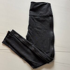 Lysse’ Heathered Dark Grey Leggings